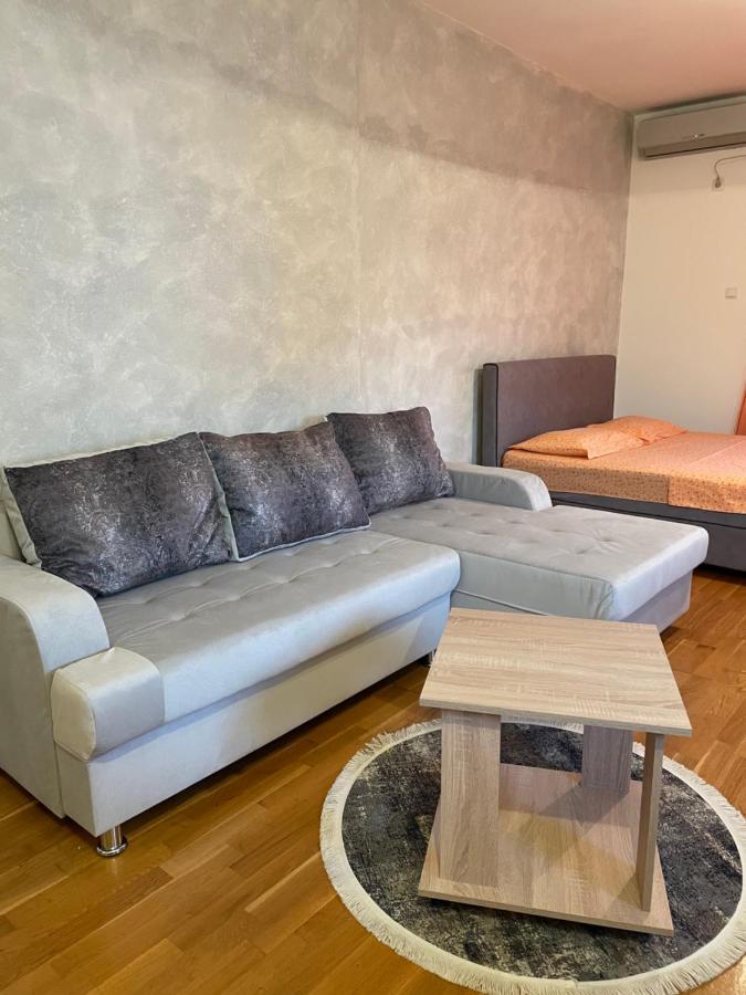 Naki Apartments Podgorica Eksteriør billede